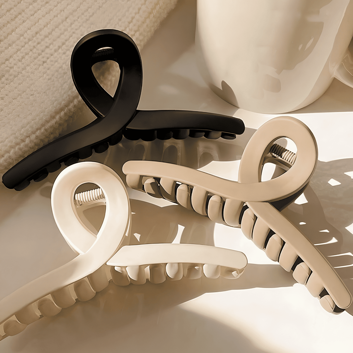 Interlocking Loop Claw Clip