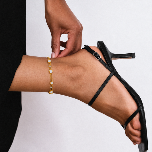 Aurelia White Hearts Anklet