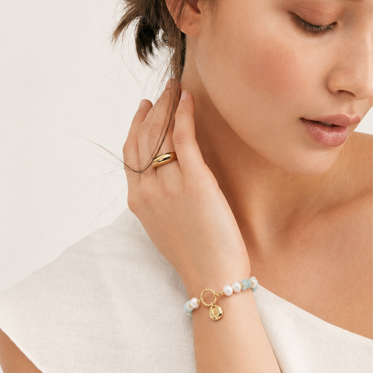 Pearl Shell Charm Bracelet