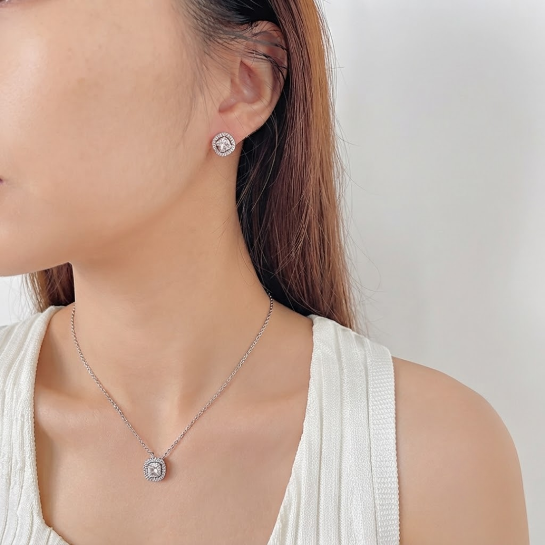 The Luminescent Halo Set