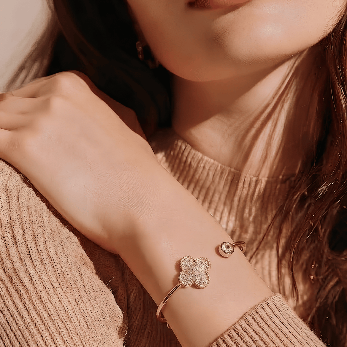 Clair Clover Bangle