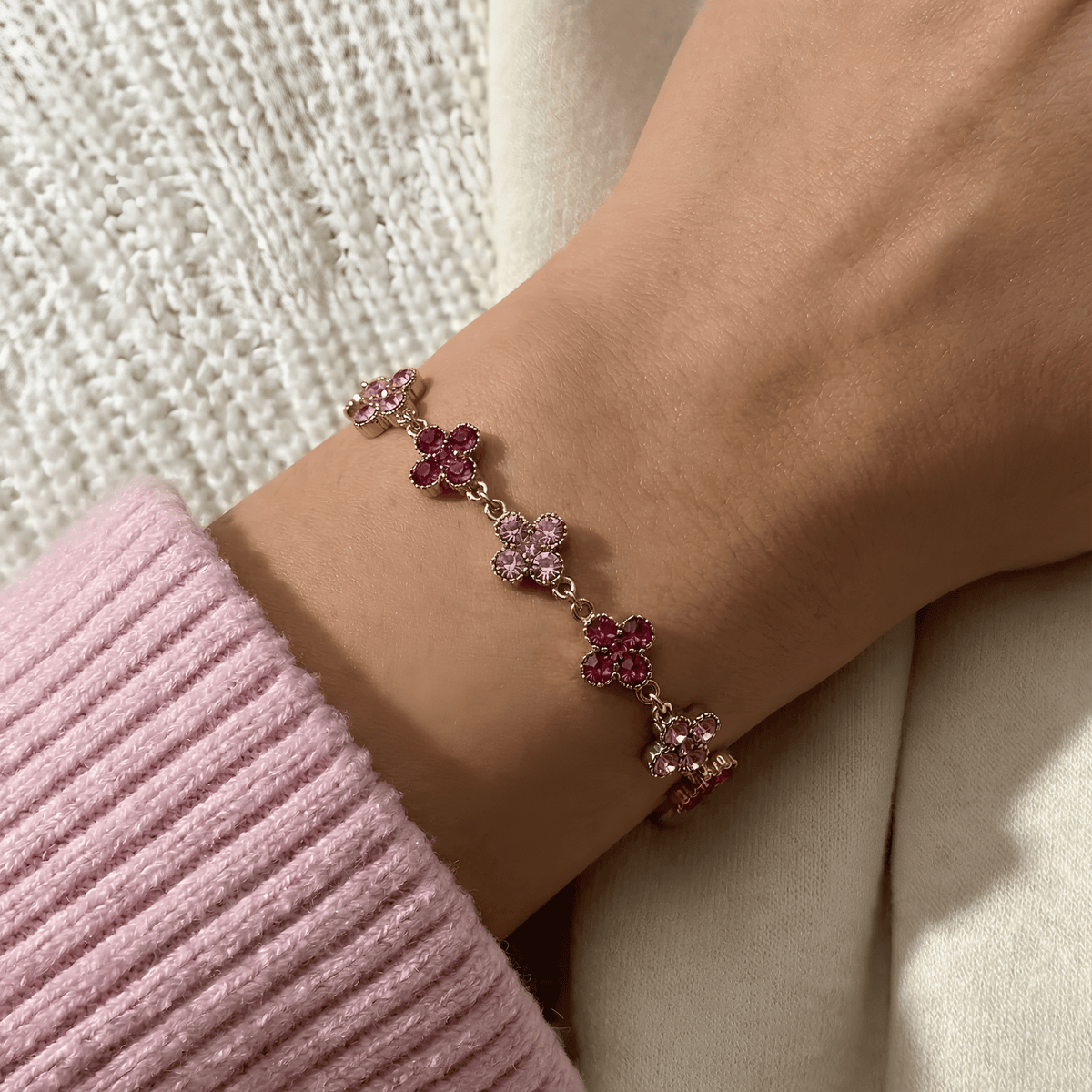 Crystal Clover Gradient Link Bracelet