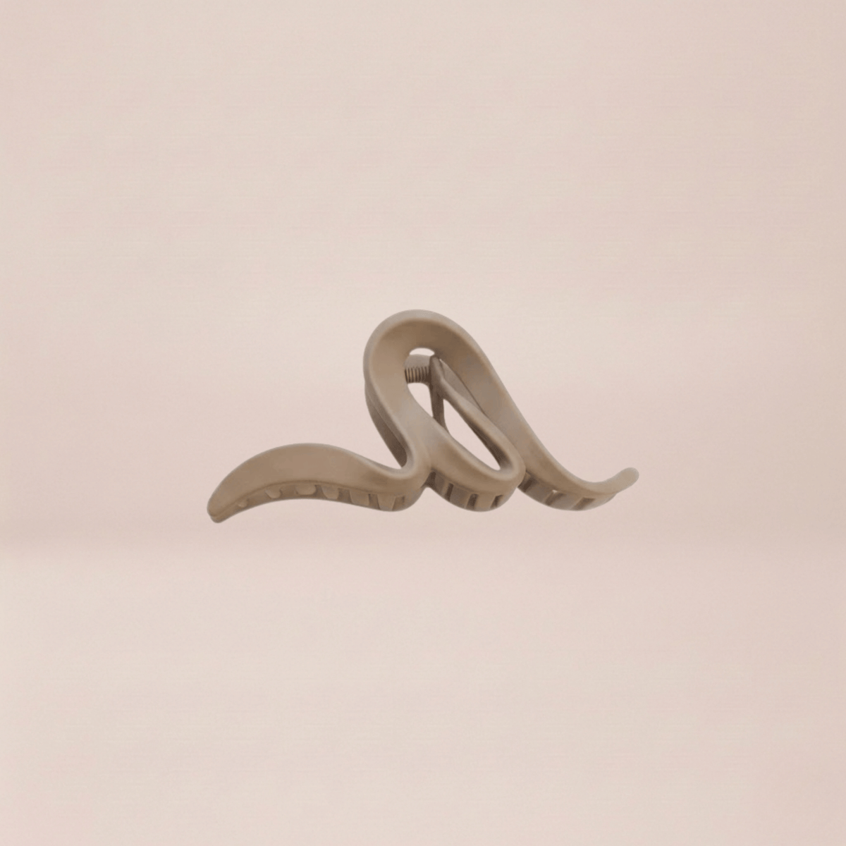 Serpentine Sculptural Claw Clip