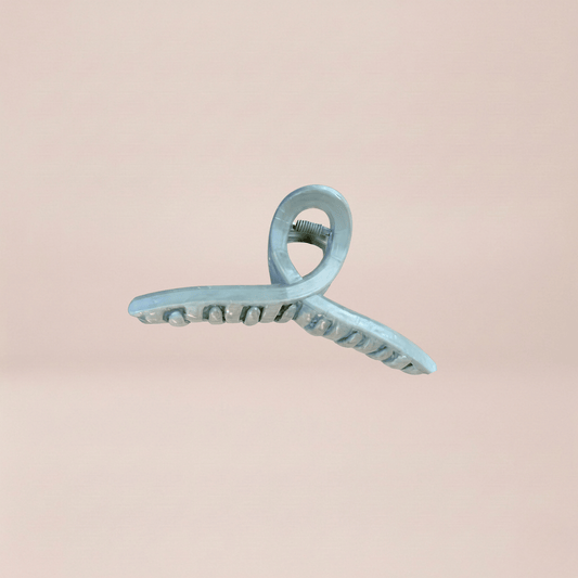 Cross-Loop Sculptural Claw Clip