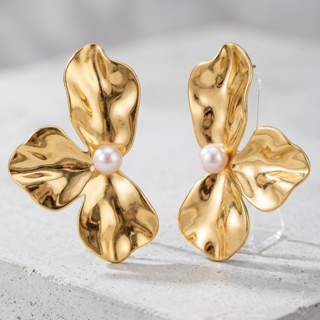 The Gilded Petal & Pearl Stud