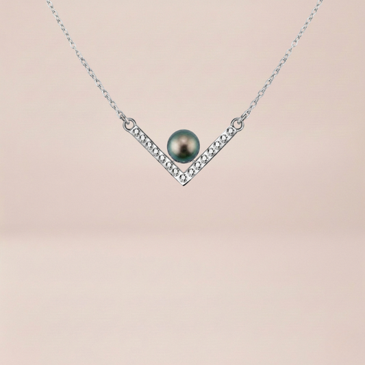 The Modern V-Pearl Drop