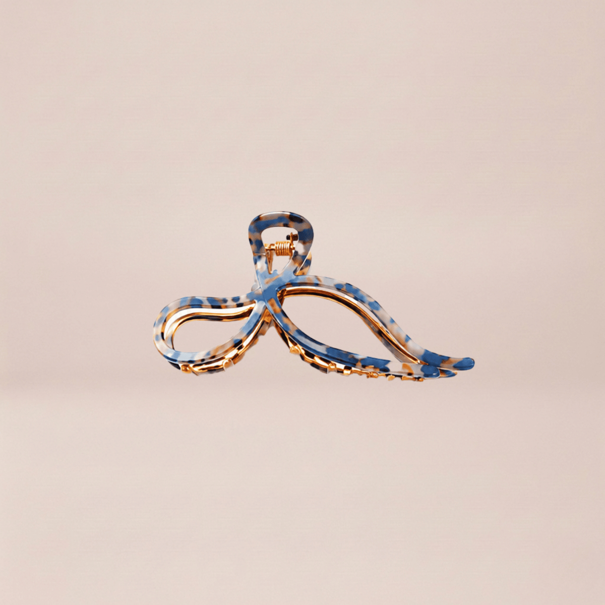 Sculptural Ribbon Claw Clip