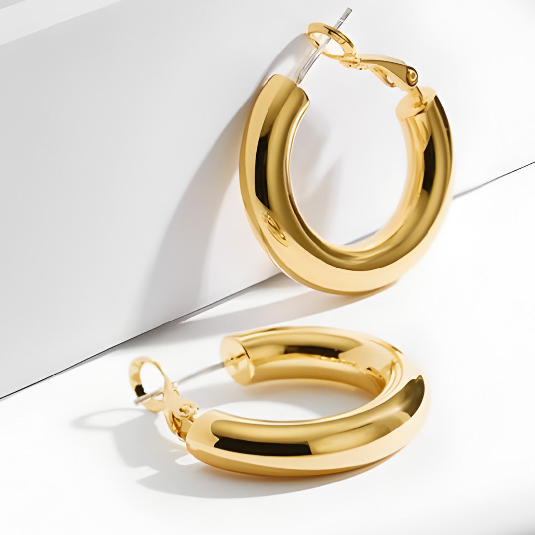 Essential Gold Huggie Hoop Earrings