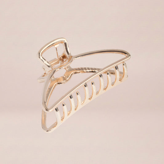 The Flutter Claw Clip