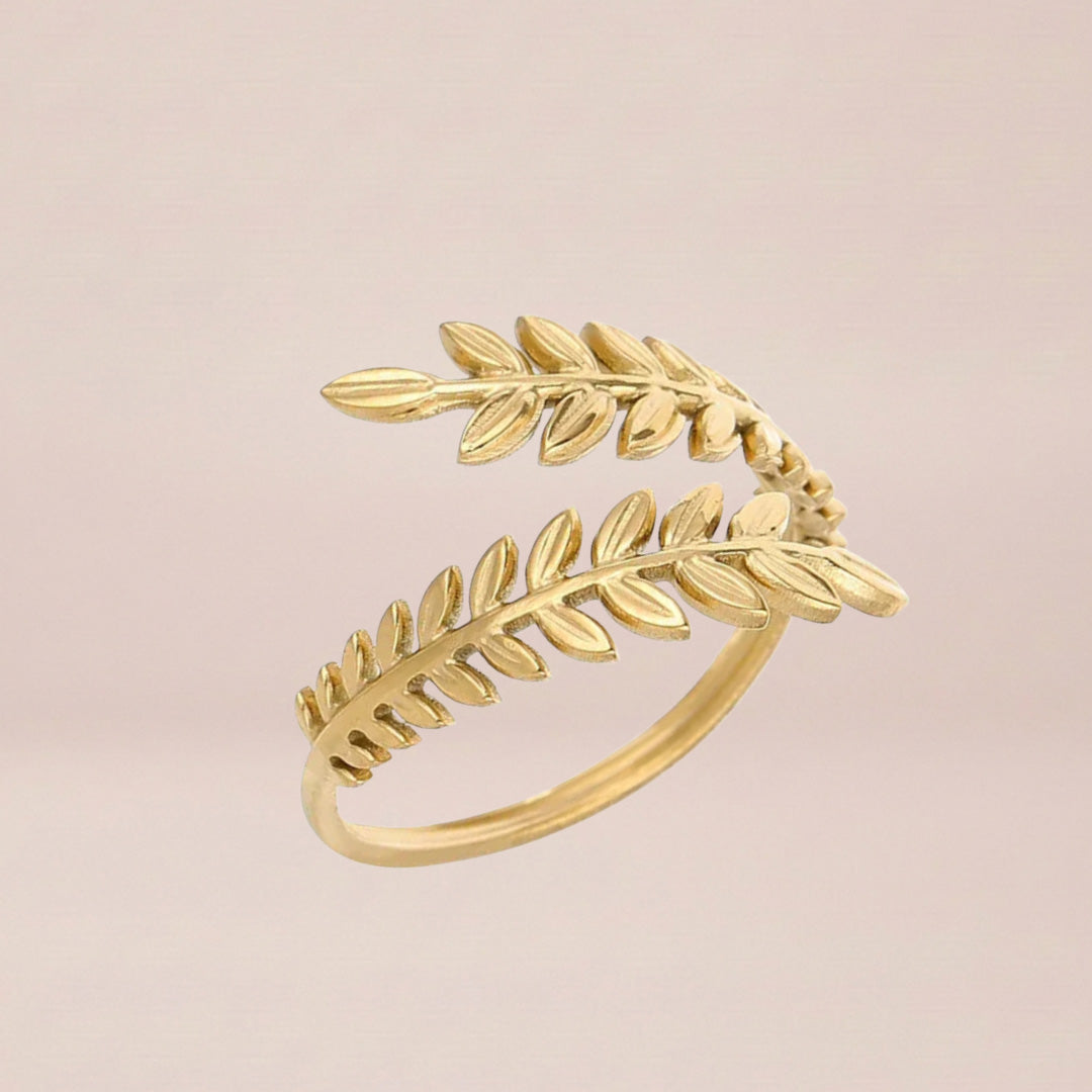The Laurel Ring